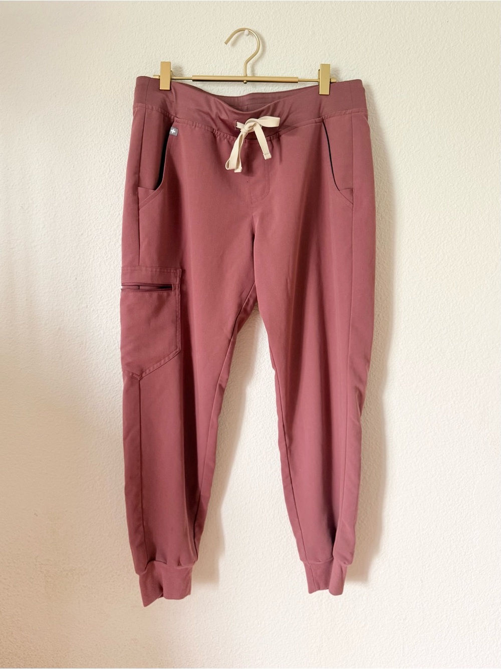 Mauve FIGS Zamora Jogger Scrub Pants size Medium Petite